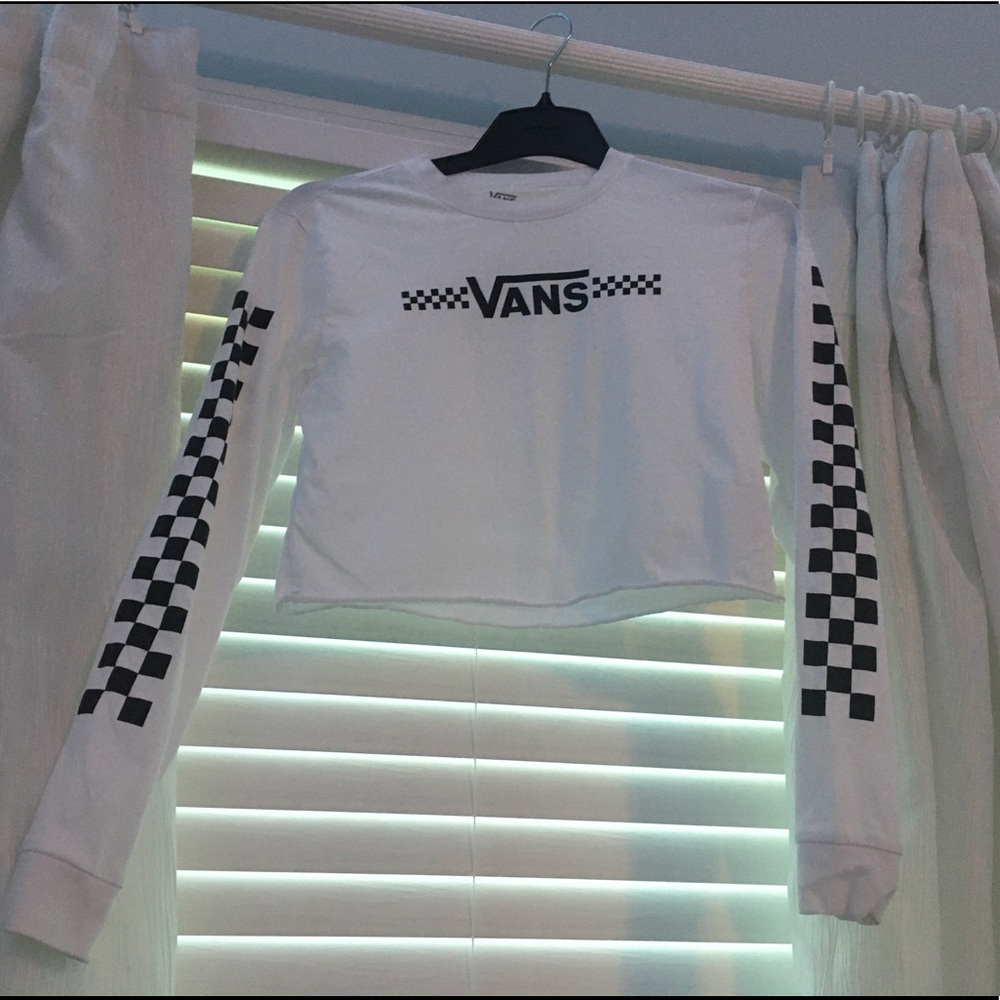 Vans long sleeve cropped t-shirt.
